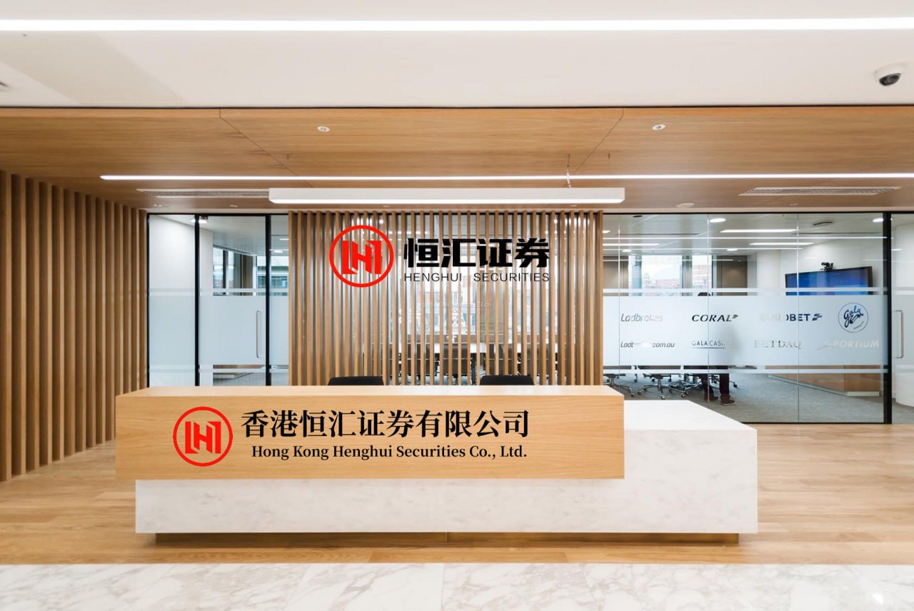 诚信优配APP下载 专访《一饭封神2》荣叔：厨师别只守着一方灶台，要多出去走走
